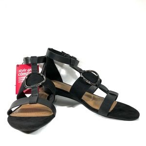 Women's DexFlex Comfort Black Sandals, Size 7.5
